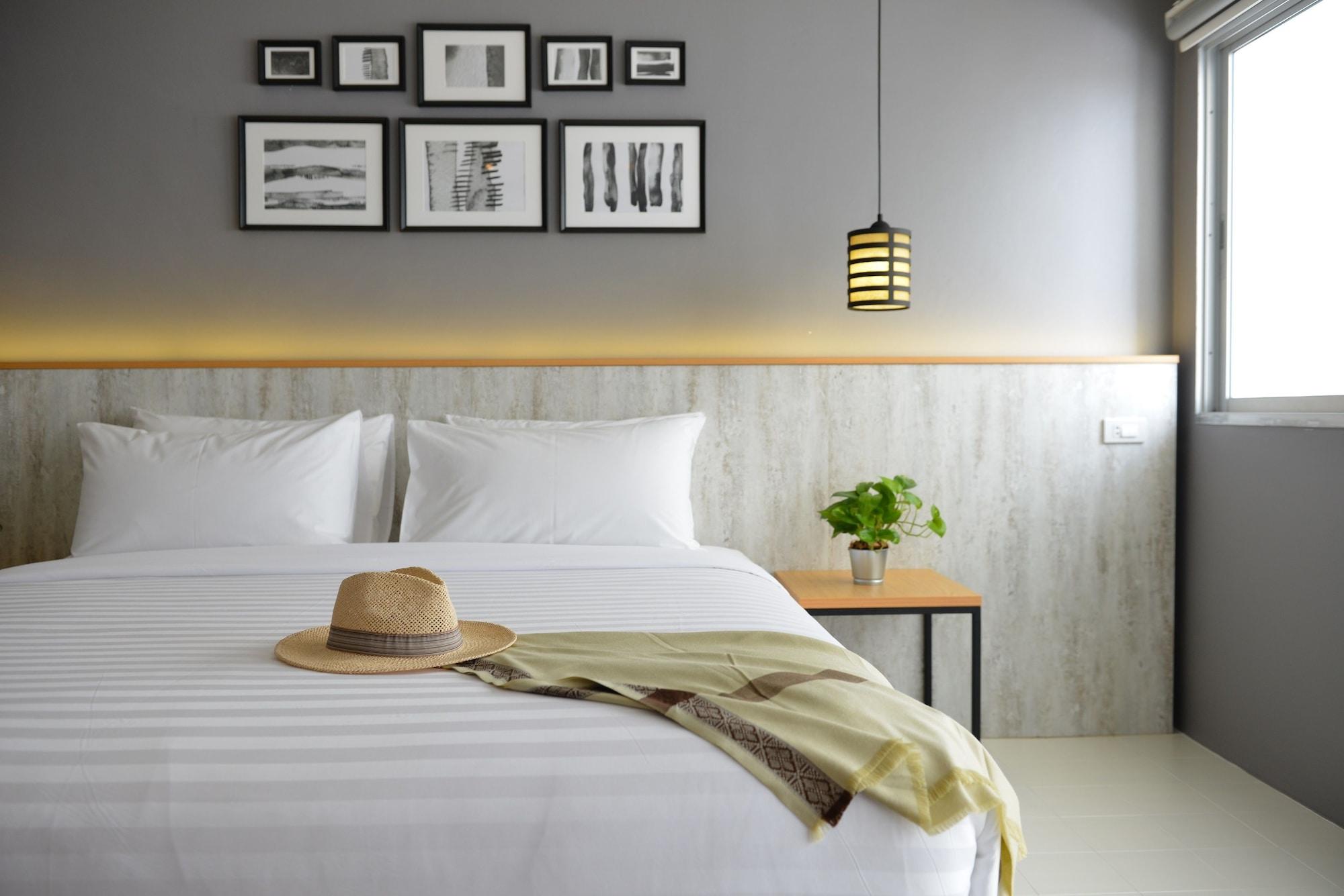 Ruenthip Pattaya Hotell Exteriör bild