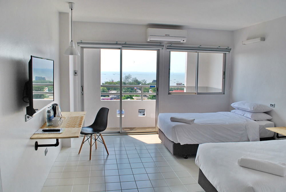 Ruenthip Pattaya Hotell Exteriör bild