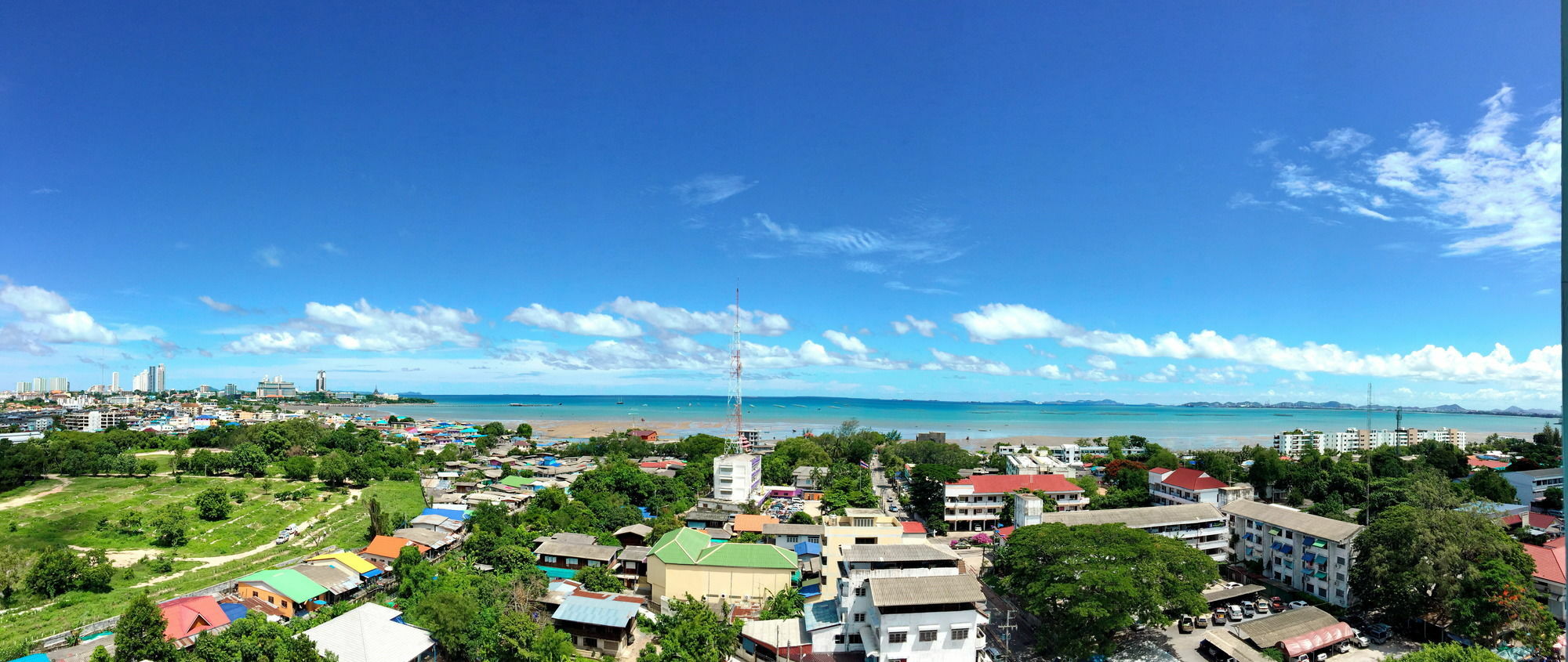 Ruenthip Pattaya Hotell Exteriör bild