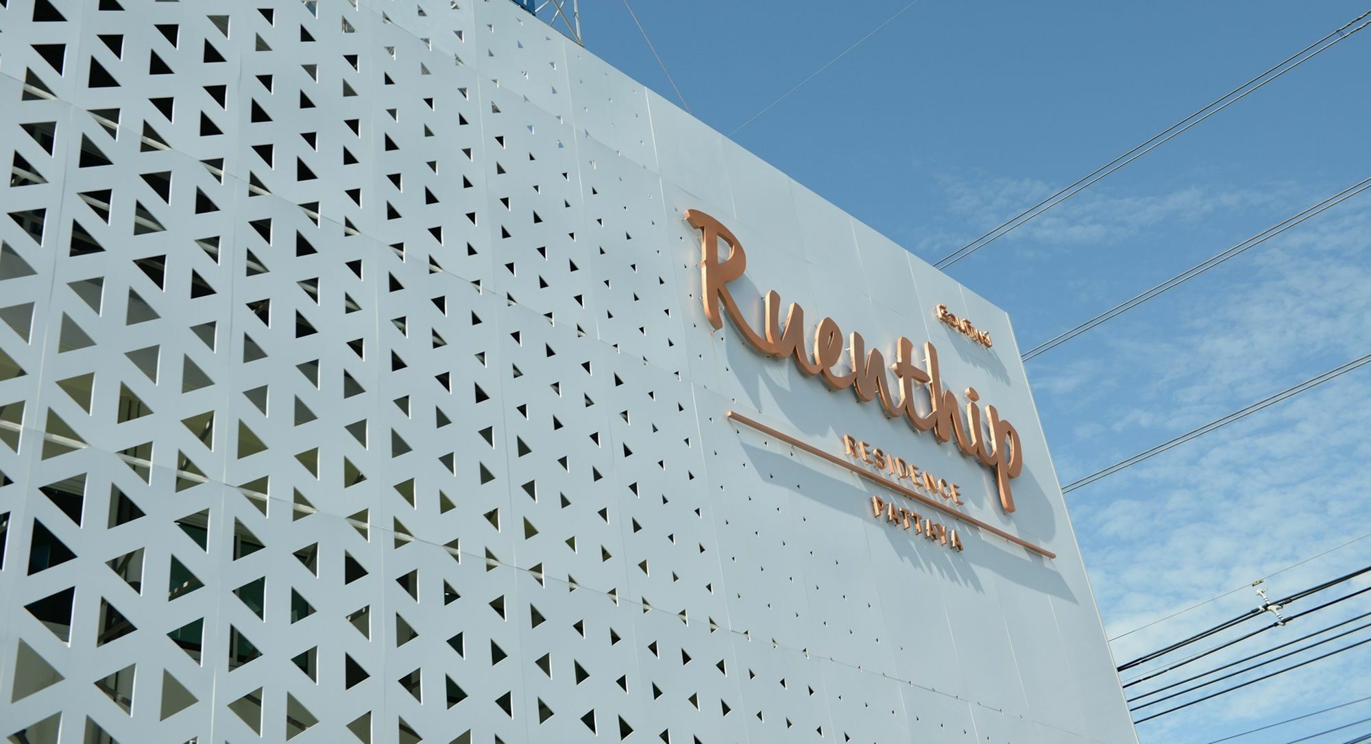 Ruenthip Pattaya Hotell Exteriör bild
